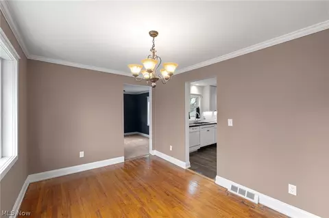 4302 Murray Ave, Willoughby, OH 44094 photo 8