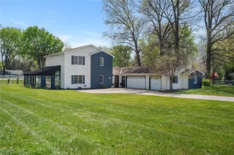 5411 W Heisley Rd, Mentor, OH 44060