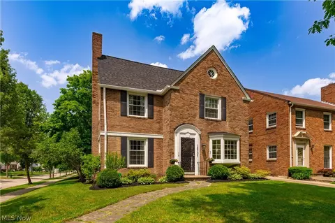 18707 Scottsdale Blvd, Shaker Heights, OH 44122