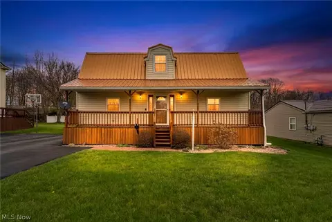 17 E Franklin St, Newton Falls, OH 44444