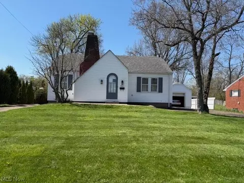 1821 Whipple Ave NW, Canton, OH 44708