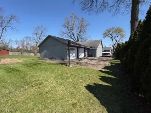 Exterior - 1821 Whipple Ave NW, Canton, OH 44708 photo 3 of 4