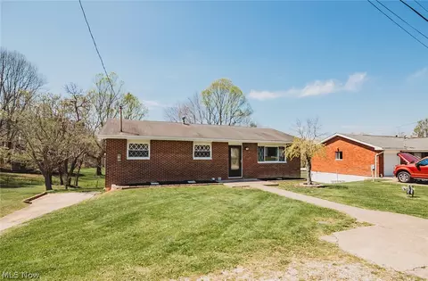 19 Osborne St, Washington, WV 26181