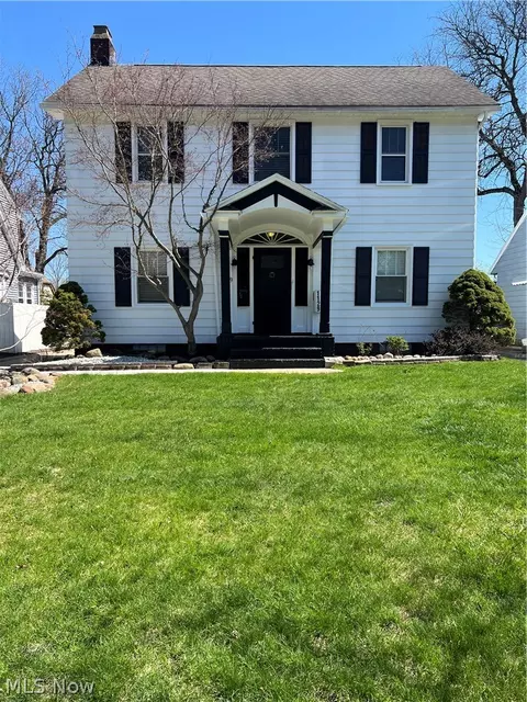 1129 Avon St, Akron, OH 44310