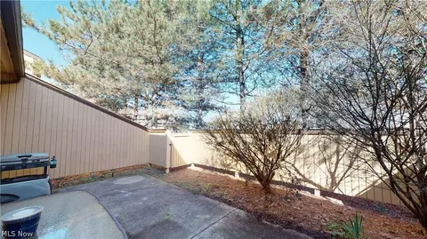 Exterior - 1424 Loop Rd, Kent, OH 44240 photo 1 of 1