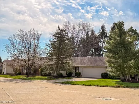 92 Sturbridge Dr, Medina, OH 44256