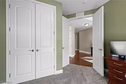 192 Shoreland Cir, Willowick, OH 44095 photo 22