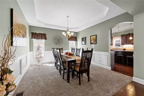 192 Shoreland Cir, Willowick, OH 44095 photo 6