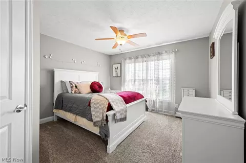 192 Shoreland Cir, Willowick, OH 44095 photo 35