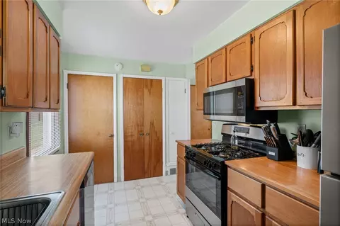 509 Cambridge Ave, Elyria, OH 44035 photo 12
