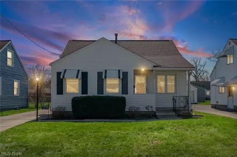 509 Cambridge Ave, Elyria, OH 44035