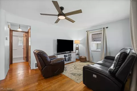 509 Cambridge Ave, Elyria, OH 44035 photo 7