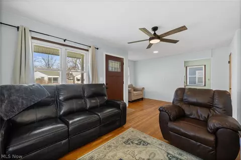 509 Cambridge Ave, Elyria, OH 44035 photo 8