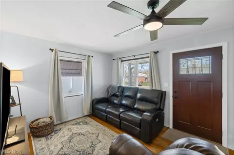 509 Cambridge Ave, Elyria, OH 44035 photo 6