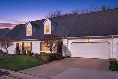 3400 Newport Cv #B-20, Willoughby, OH 44094