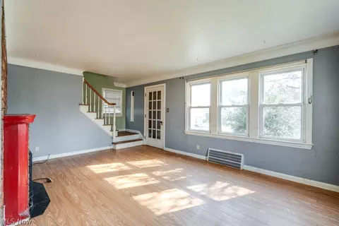 Living - 860 E 232nd St, Euclid, OH 44123 photo 1 of 5