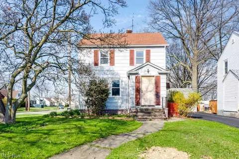 860 E 232nd St, Euclid, OH 44123