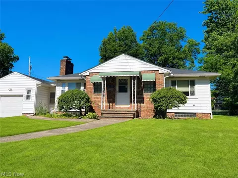1528 Hammel St, Akron, OH 44306