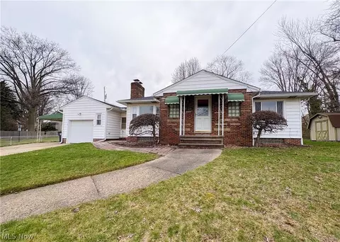 1528 Hammel St, Akron, OH 44306