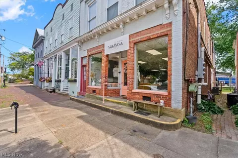 118 Maple St, Marietta, OH 45750