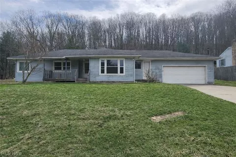6869 Wardell Hollow Rd SE, Uhrichsville, OH 44683
