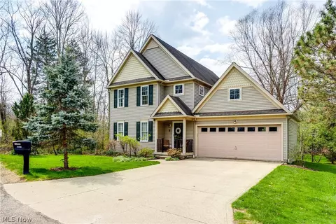 7156 Holzhauer Rd, Sagamore Hills, OH 44067