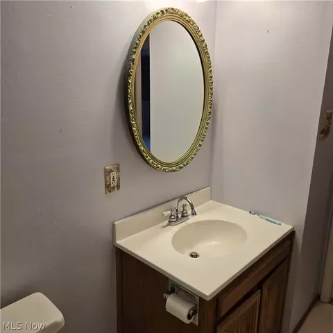 Bath - 511 Suzanne Dr, Kent, OH 44240 photo 2 of 2