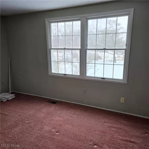 Bedroom - 511 Suzanne Dr, Kent, OH 44240 photo 5 of 5