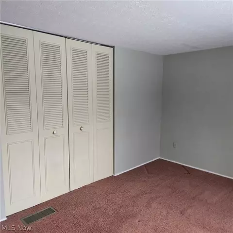 Bedroom - 511 Suzanne Dr, Kent, OH 44240 photo 2 of 5