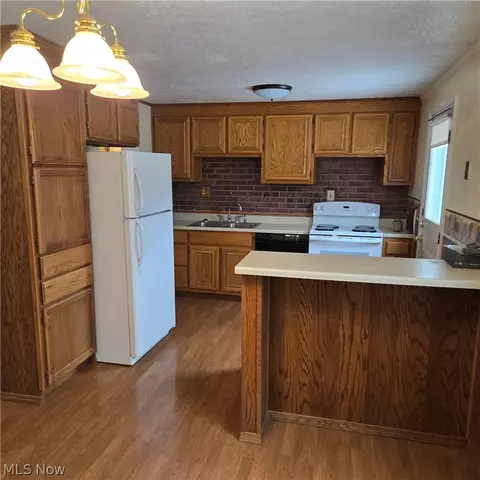 Kitchen - 511 Suzanne Dr, Kent, OH 44240 photo 1 of 2
