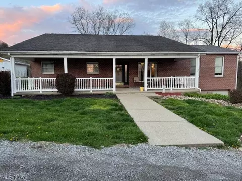 279 Virginia St, Wellsburg, WV 26070