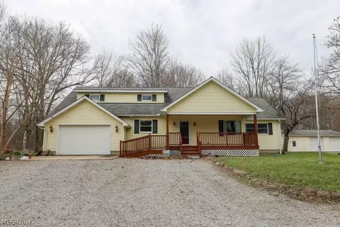 8651 Freedom Rd, Windham, OH 44288