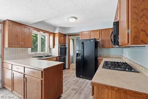 136 Pinehurst Rd, Munroe Falls, OH 44262 photo 14