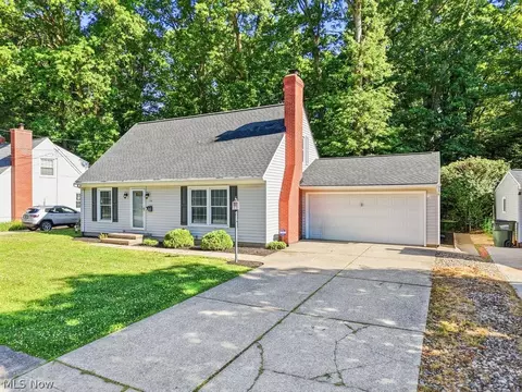 136 Pinehurst Rd, Munroe Falls, OH 44262 photo 3