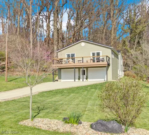 143 Cheyenne Trl, Malvern, OH 44644