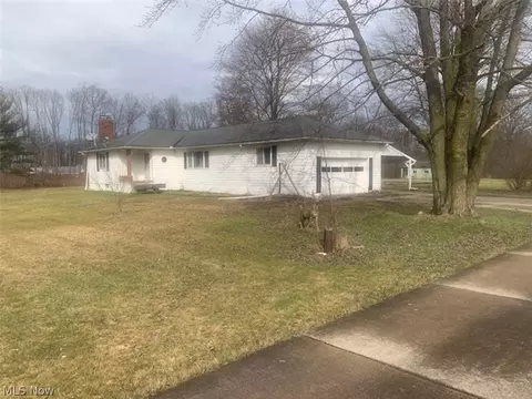 10222 Bundysburg Rd, Middlefield, OH 44062