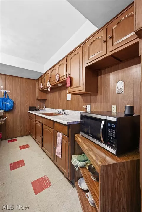 Kitchen - 4921 18th St NW, Canton, OH 44708 photo 4 of 4