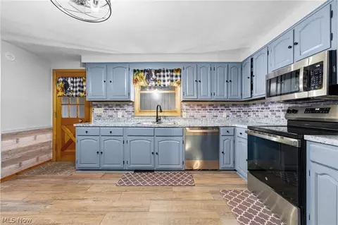 Kitchen - 4921 18th St NW, Canton, OH 44708 photo 1 of 4