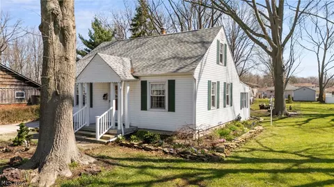 Exterior - 4633 Farley Dr, Mentor, OH 44060 photo 10 of 10