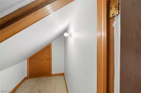Entry Way - 4633 Farley Dr, Mentor, OH 44060 photo 3 of 3