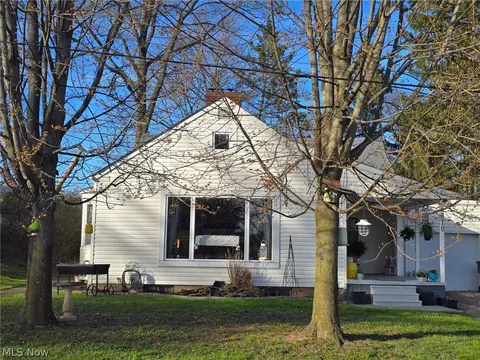 610 Peppard Ave, Cadiz, OH 43907