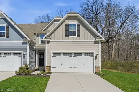 1581 Mud Brook Ct, Akron, OH 44313