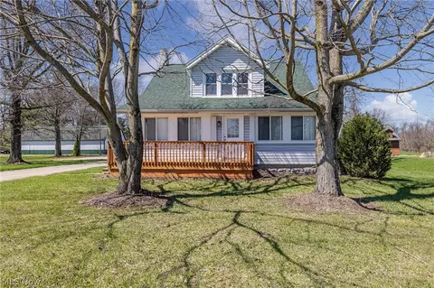 16118 Cowley Rd, Grafton, OH 44044