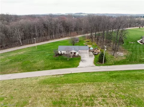 8721 Camp Rd NW, Dundee, OH 44624