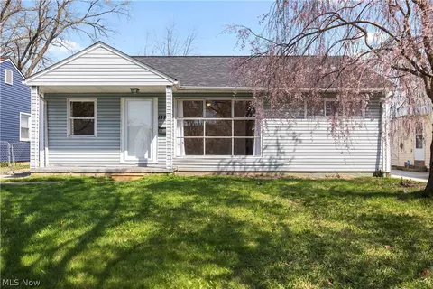 13704 Elsetta Ave, Cleveland, OH 44135
