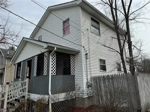 Exterior - 45 S Cedar St, Geneva, OH 44041 photo 2 of 9