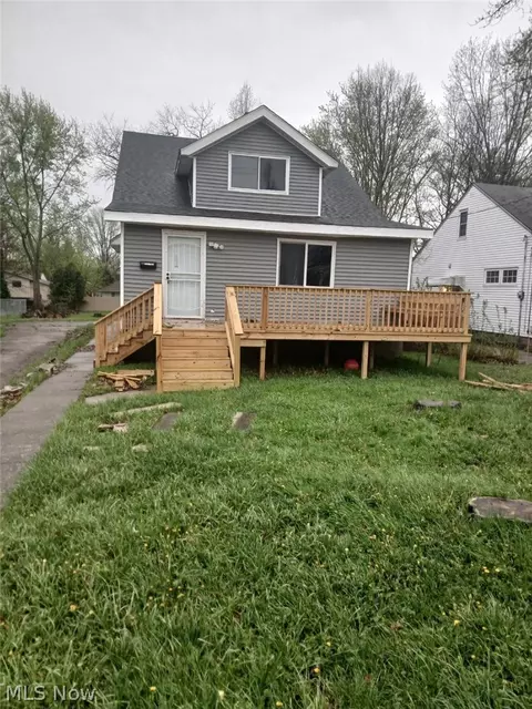 14900 Summit Ave, Maple Heights, OH 44137