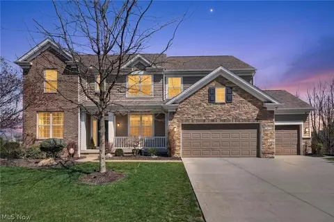 18079 Clare Ct, Strongsville, OH 44149