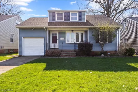 6017 Hodgman Dr, Parma Heights, OH 44130