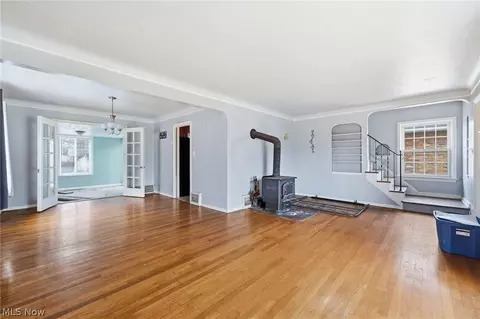 Living - 324 E 248th St, Euclid, OH 44123 photo 2 of 4